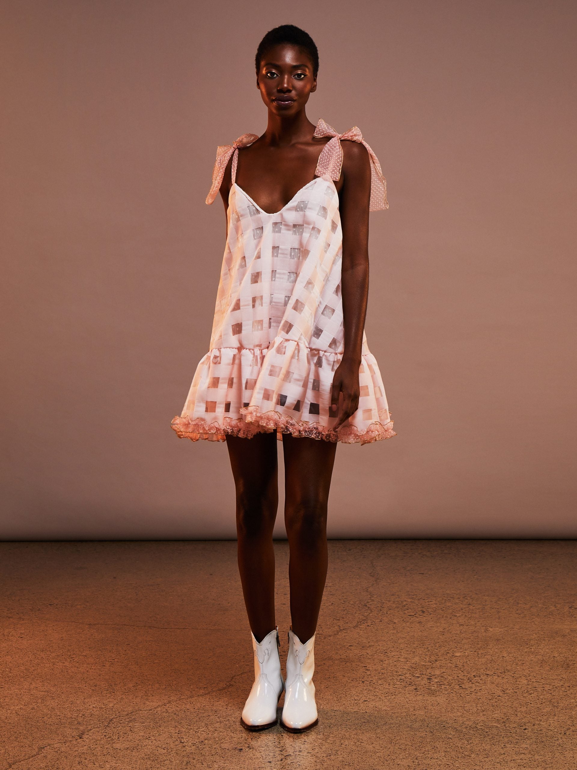 Short dress with frills shop